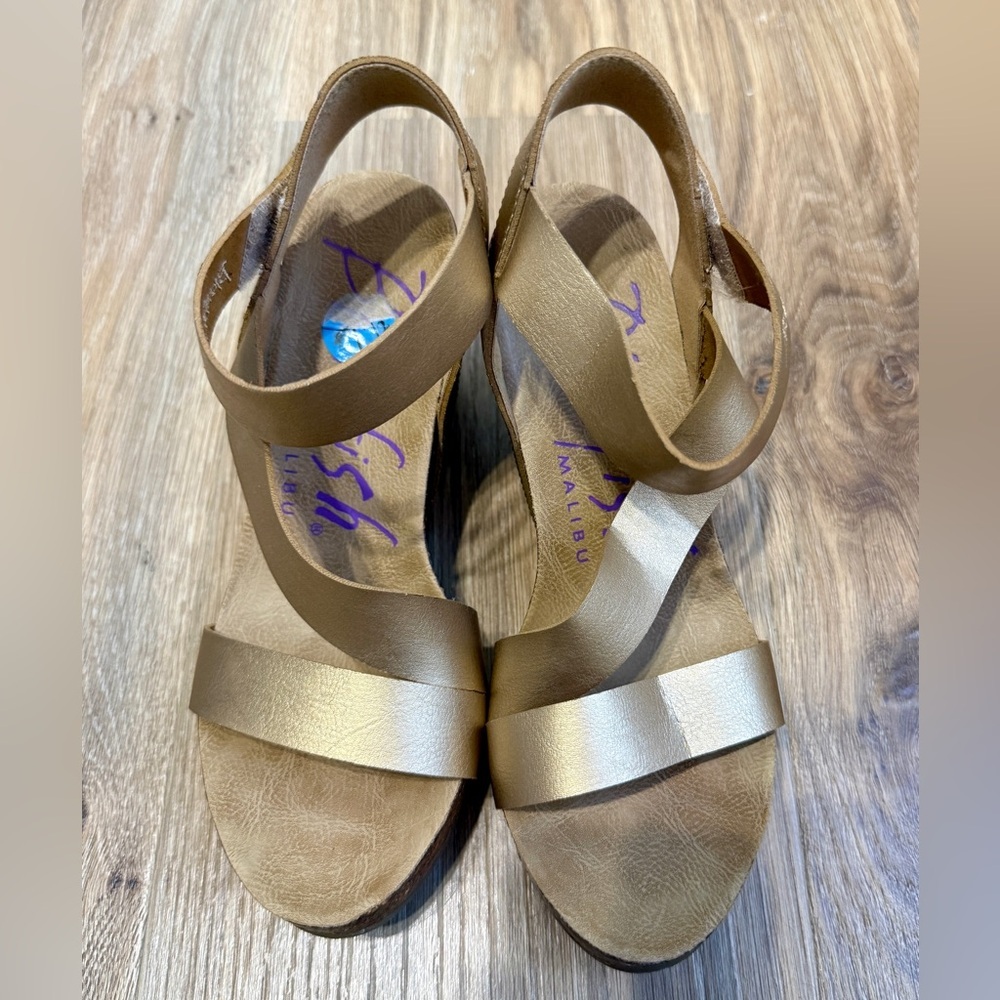Blowfish Malibu Gold Platform Wedge Sandals Size 7.5
